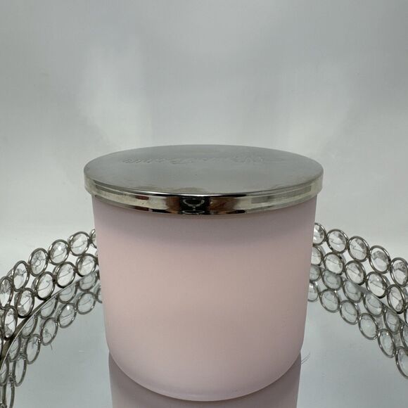 Bath & Body Works Snowy Peach Berry 3-Wick 14.5oz Candle ~ New Discontinued HTF - Picture 3 of 4